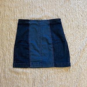 CUTEST DENIM SKIRT, with detailing!!